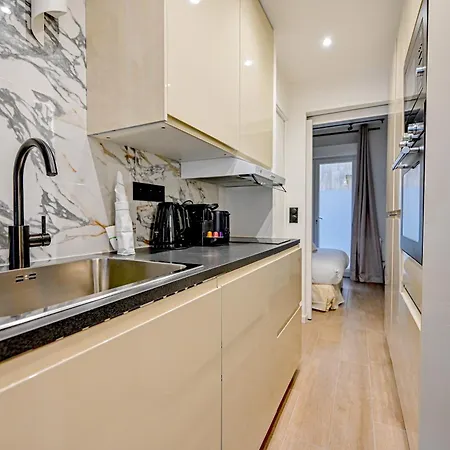 Relax In A Stylish Flat In Montmartre Appartement Parijs Buitenkant foto