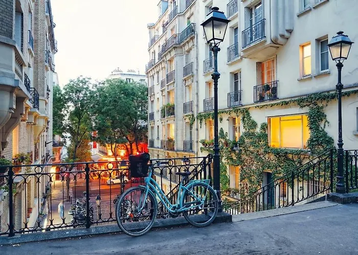 Relax In A Stylish Flat In Montmartre